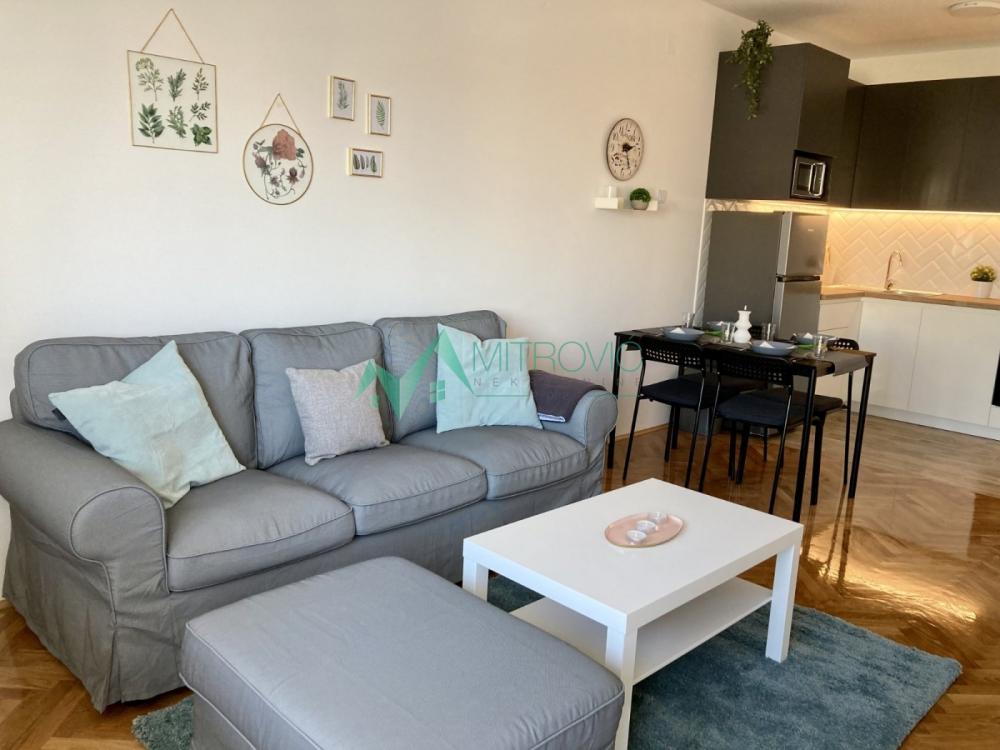 Slika 3 - Agencijska šifra: 1004591 Dvosoban stan 48 m² – novogradnja, kompletno namešten 