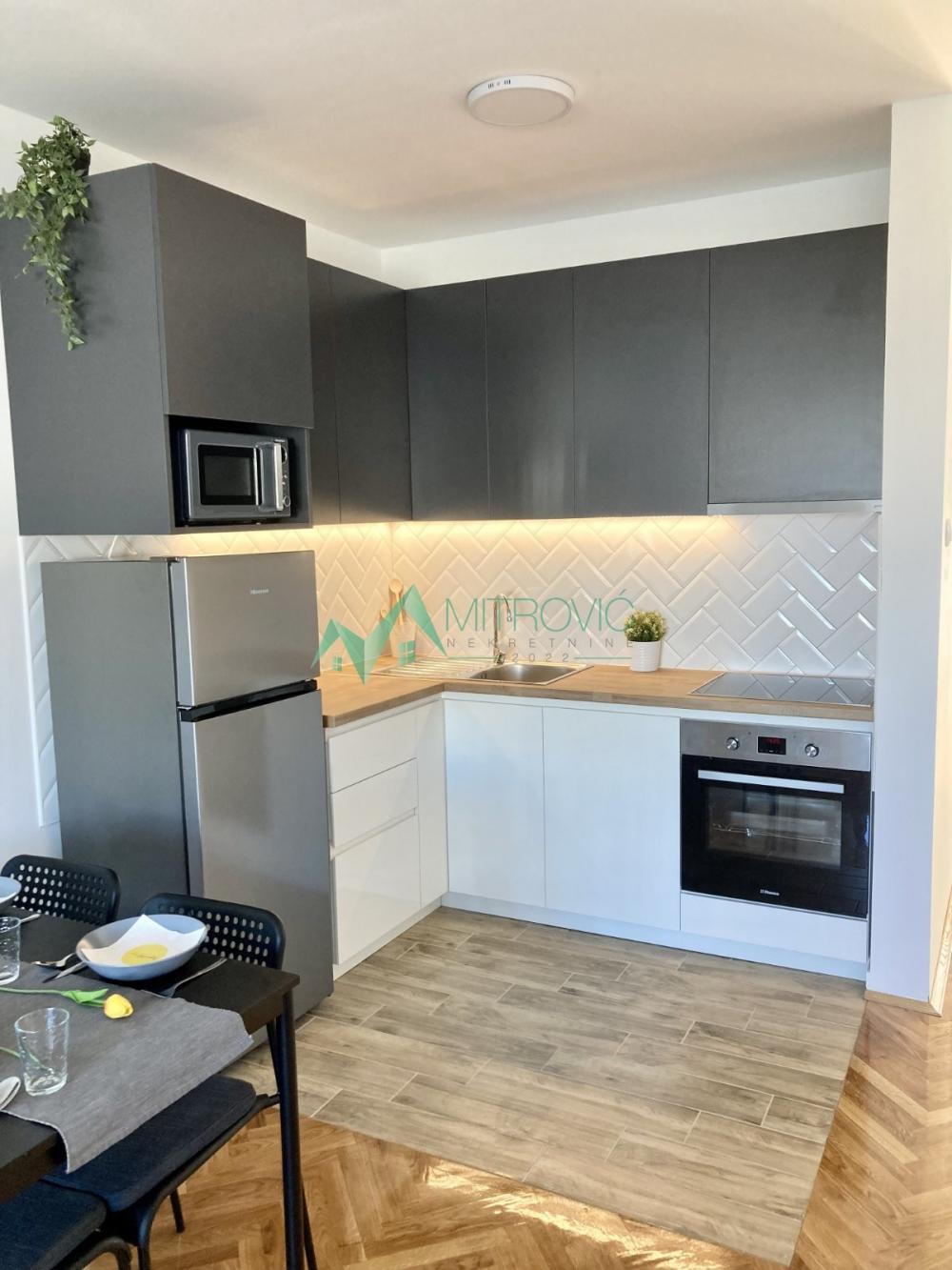 Slika 4 - Agencijska šifra: 1004591 Dvosoban stan 48 m² – novogradnja, kompletno namešten 