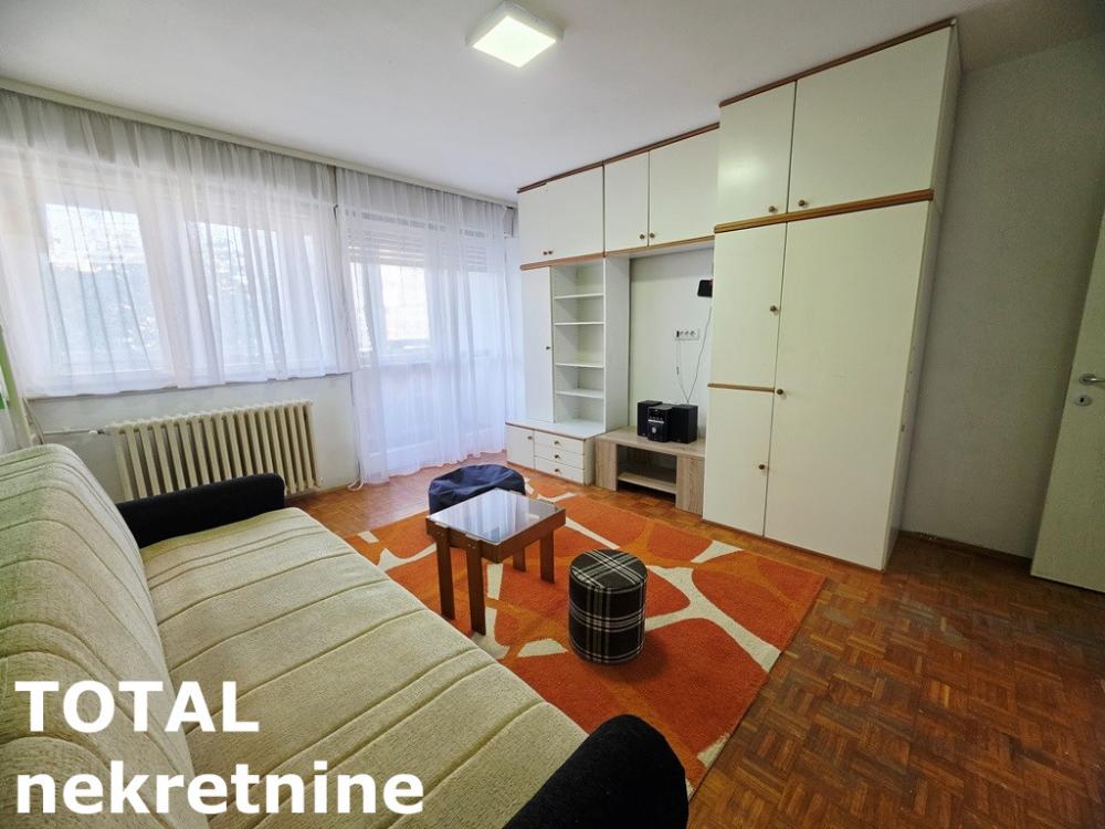 Slika 1 - Stan,NOVI SAD,BULEVAR,kv: 63.00, € 144000, ID: 1102984