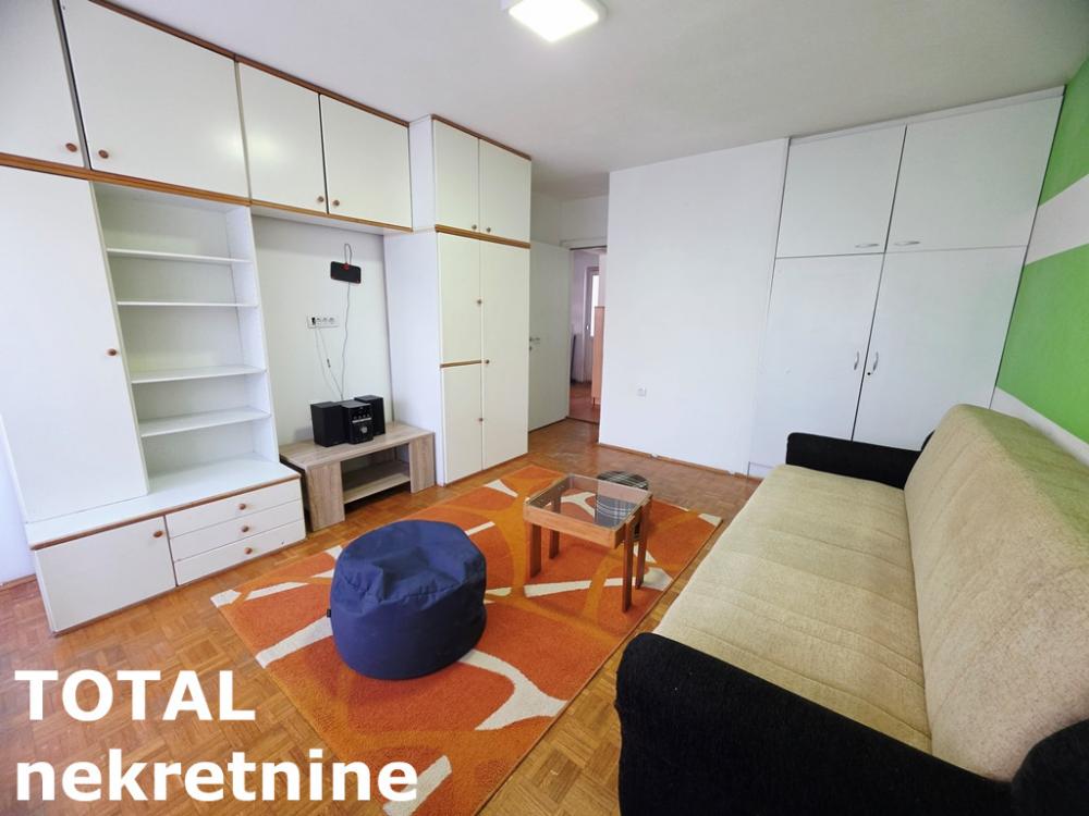Slika 2 - Stan,NOVI SAD,BULEVAR,kv: 63.00, € 144000, ID: 1102984