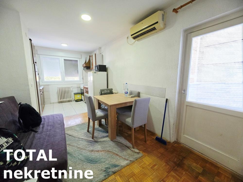 Slika 7 - Stan,NOVI SAD,BULEVAR,kv: 63.00, € 144000, ID: 1102984