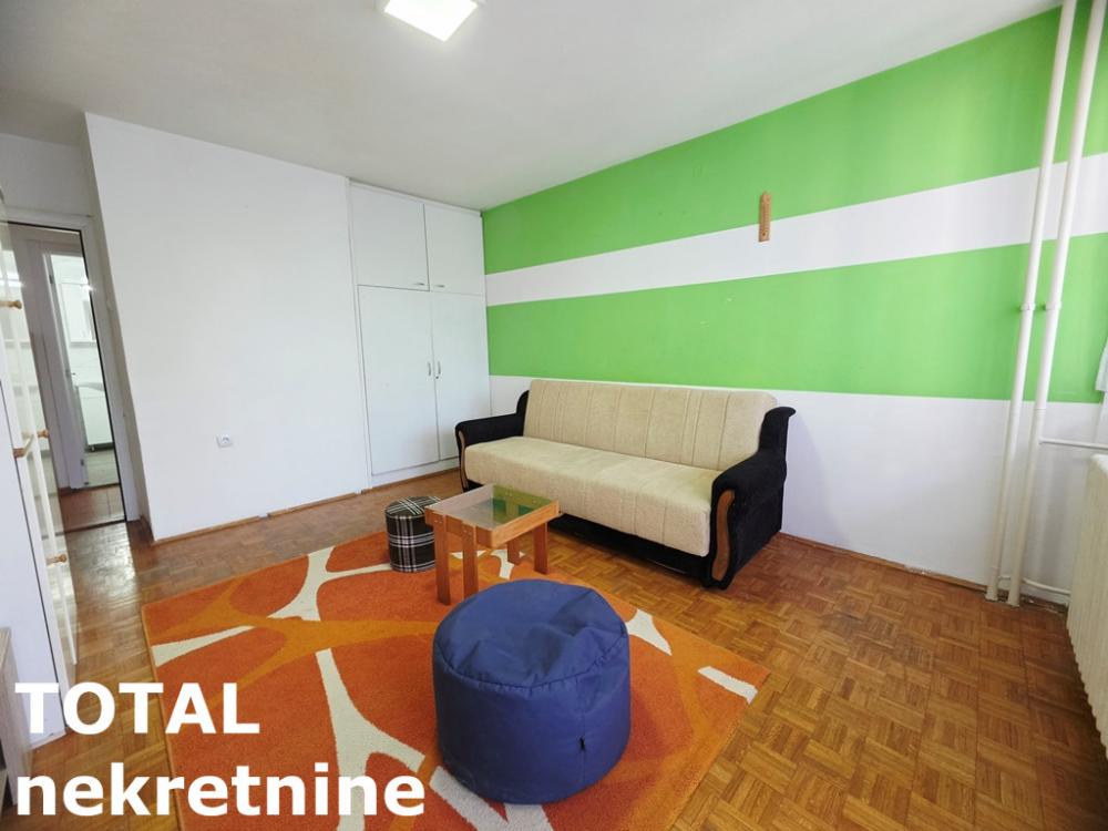 Slika 3 - Stan,NOVI SAD,BULEVAR,kv: 63.00, € 144000, ID: 1102984
