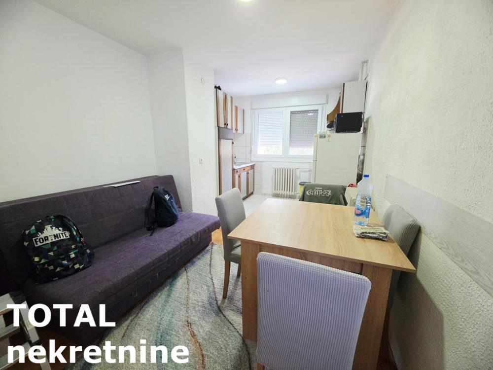Slika 8 - Stan,NOVI SAD,BULEVAR,kv: 63.00, € 144000, ID: 1102984