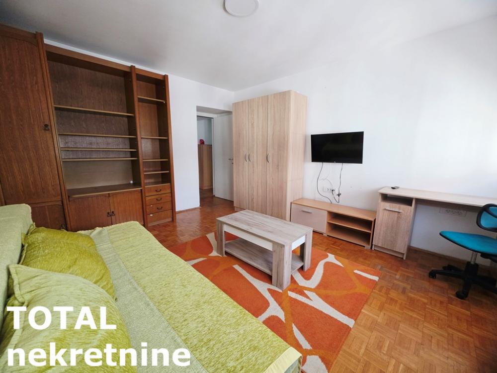 Slika 6 - Stan,NOVI SAD,BULEVAR,kv: 63.00, € 144000, ID: 1102984