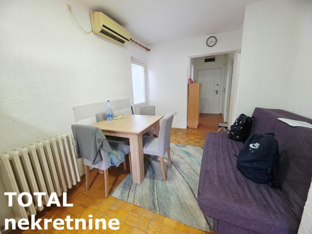 Slika 9 - Stan,NOVI SAD,BULEVAR,kv: 63.00, € 144000, ID: 1102984
