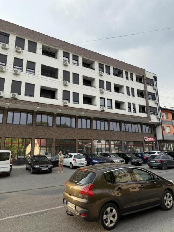 Slika 2 - Trosoban 66m Novi Sad Telep Heroja Pinkija sa LUX namestajem PRODAJA