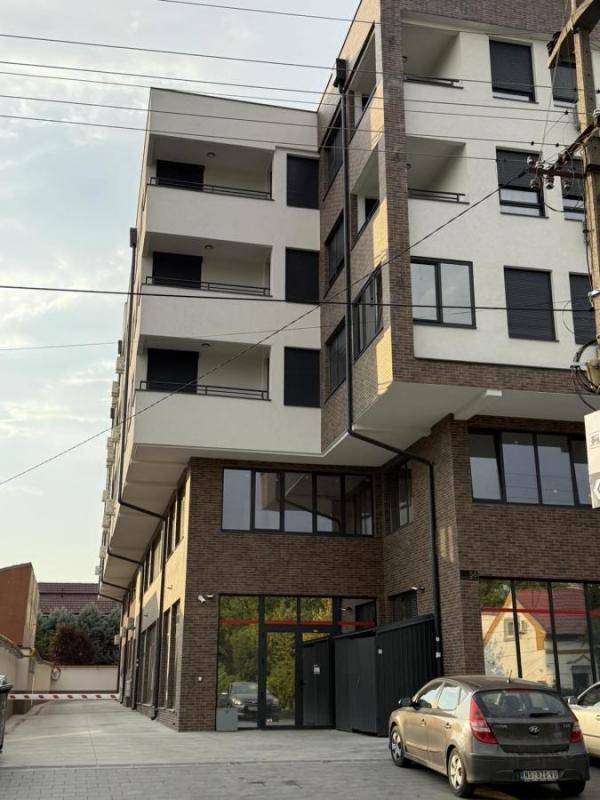 Slika 1 - Trosoban 66m Novi Sad Telep Heroja Pinkija sa LUX namestajem PRODAJA