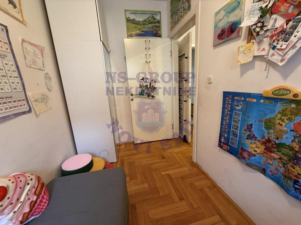 Slika 5 - Odličan jednoiposoban stan na Bulevaru Evrope!