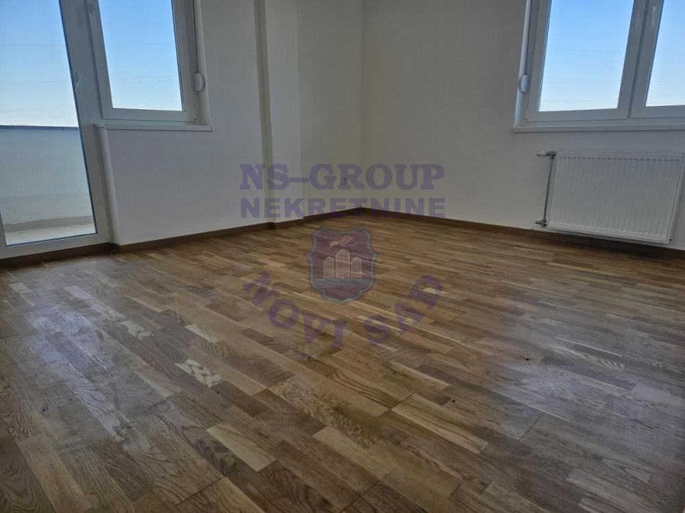 Slika 5 - Dvosoban, 46m2, Sajlovo Novi Sad, sa terasom, ima lift