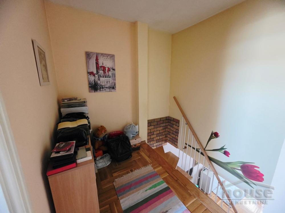 Slika 11 - Stan,NOVI SAD,CENTAR,kv: 85.00, € 255500, ID: 1066147
