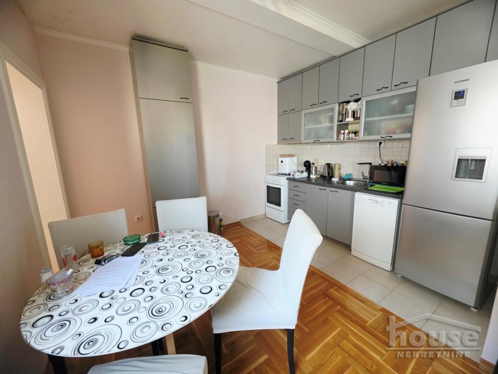 Slika 4 - Stan,NOVI SAD,CENTAR,kv: 85.00, € 255500, ID: 1066147
