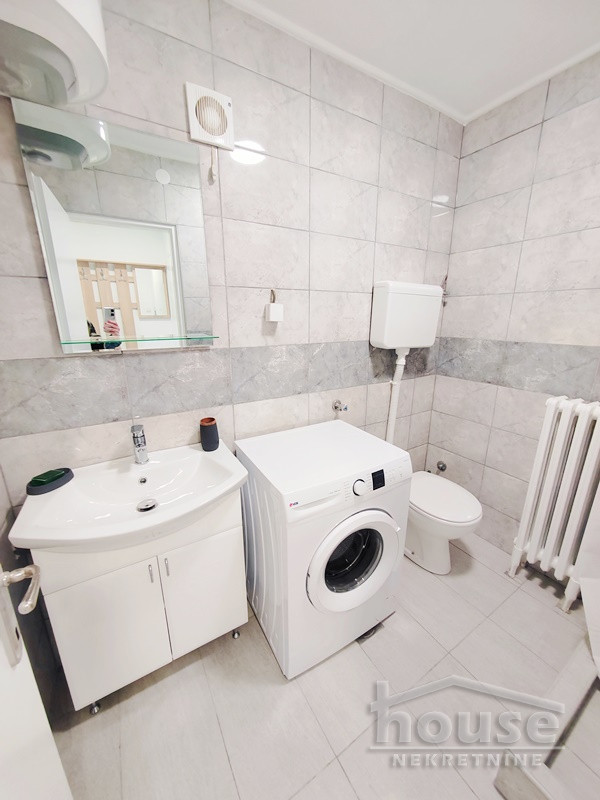 Slika 8 - Stan,NOVI SAD,FUTOŠKI PUT,kv: 14.00, € 56000, ID: 1063473