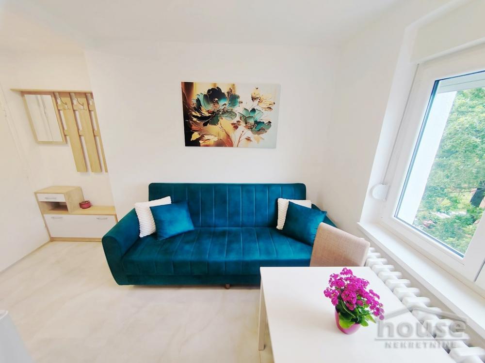 Slika 7 - Stan,NOVI SAD,FUTOŠKI PUT,kv: 14.00, € 56000, ID: 1063473