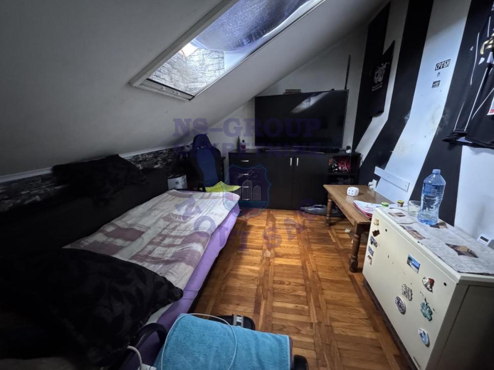 Slika 2 - Trosoban, 36m2, Petrovaradin Novi Sad