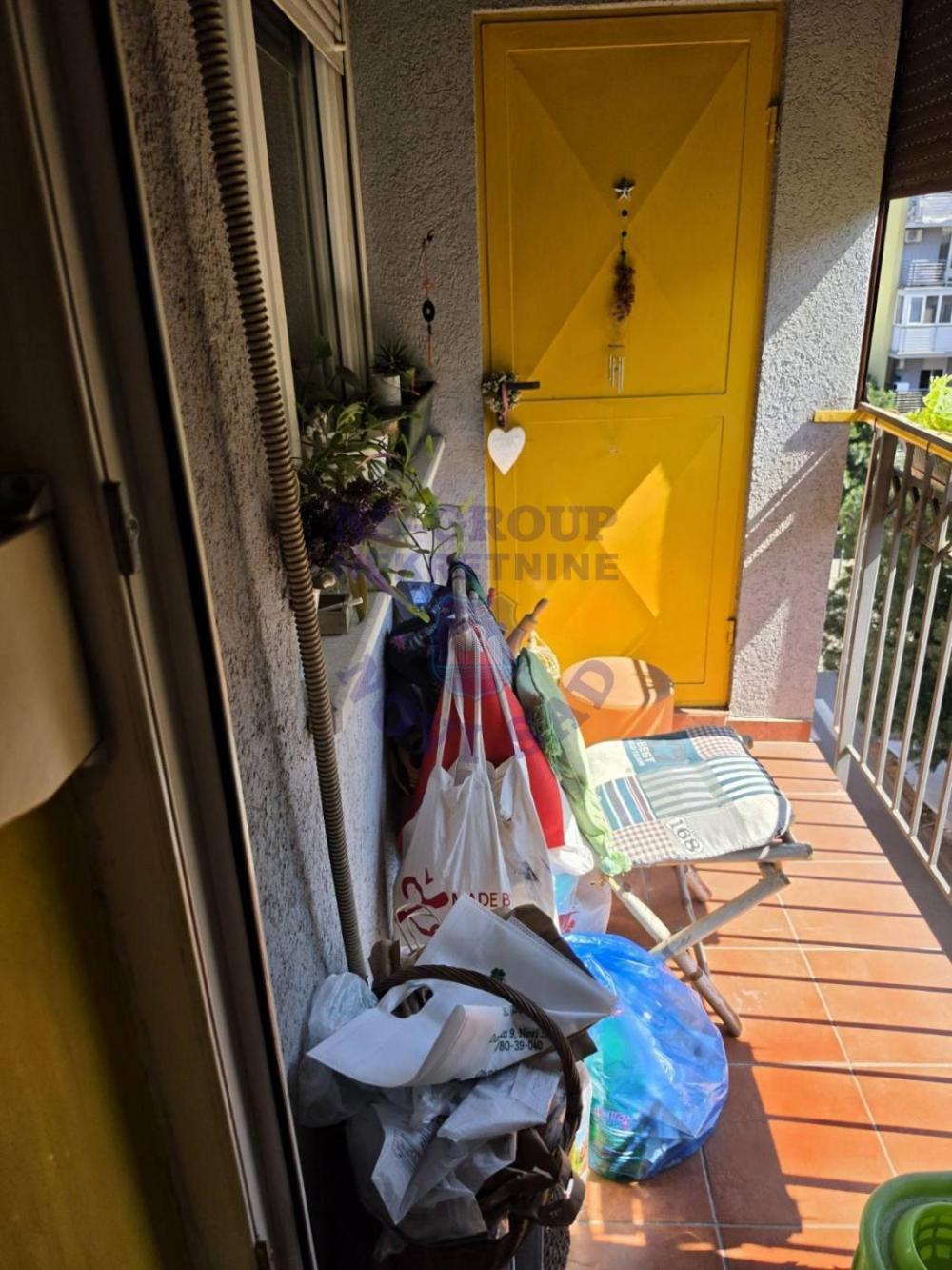 Slika 5 - Komforan trosoban dupleks na Grbavici.