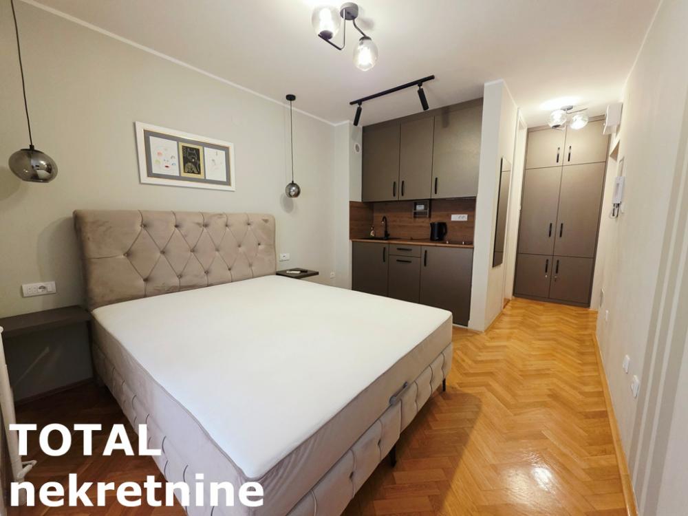 Slika 1 - Stan,NOVI SAD,PODBARA,kv: 22.00, € 105000, ID: 1103011