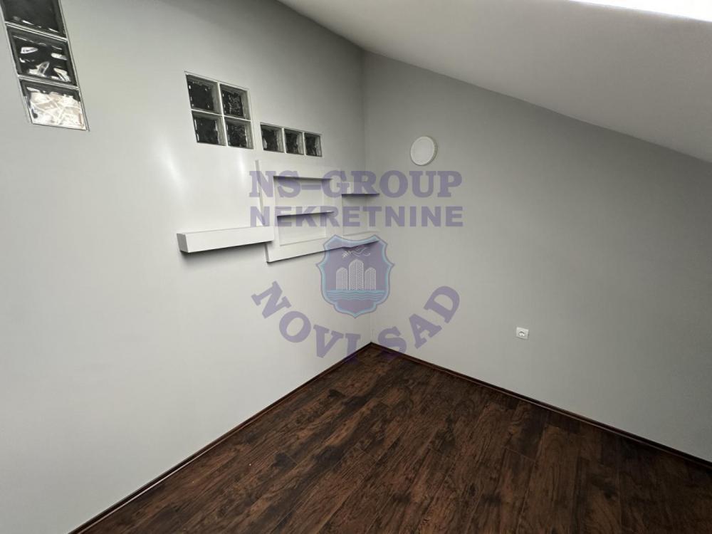 Slika 6 - Četvorosoban, 41m2, Telep Novi Sad, ima lift
