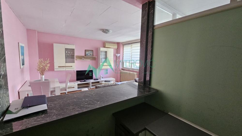 Slika 2 - Odličan dvoiposoban stan na Bulevaru Oslobođenja – 56m²