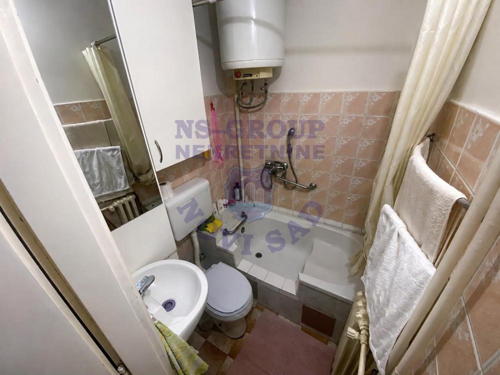 Slika 5 - Dvosoban, 49m2, Detelinara Novi Sad, sa terasom