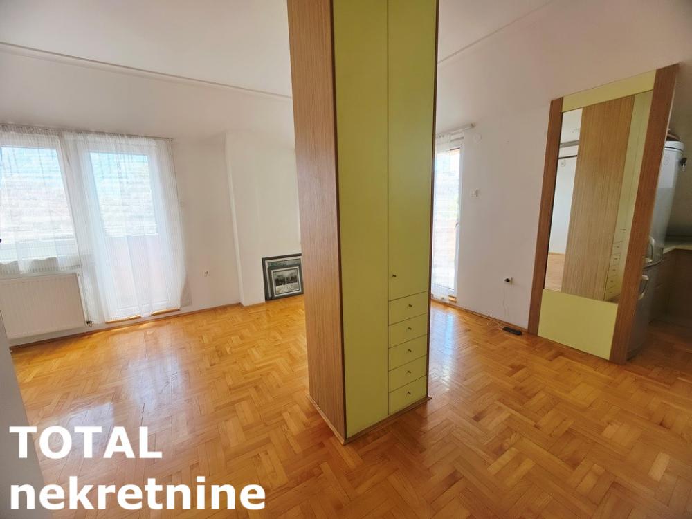 Slika 2 - Stan,NOVI SAD,GRBAVICA,kv: 83.00, € 150000, ID: 1103015