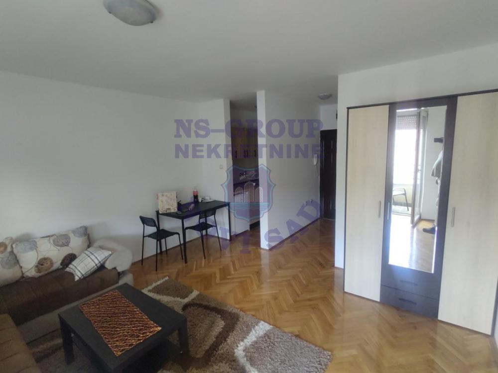 Slika 6 - Jednosoban, 30m2, Nova Detelinara Novi Sad, sa terasom, ima lift