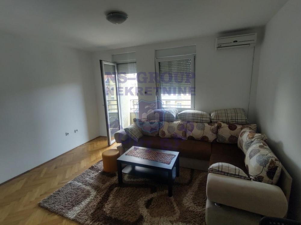 Glavna slika -Jednosoban, 30m2, Nova Detelinara Novi Sad, sa terasom, ima lift