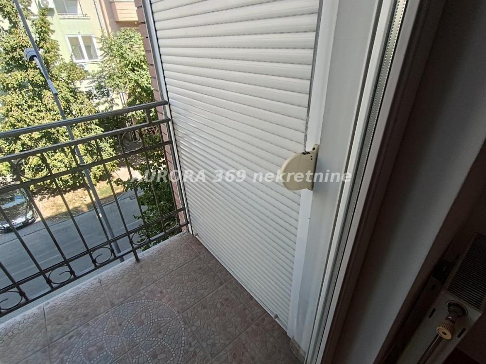 Slika 6 - NOVI SAD, NOVA DETELINARA, ODLIČAN DVOIPOSOBAN 59m2, POLUNAMEŠTEN, 2 SPRAT