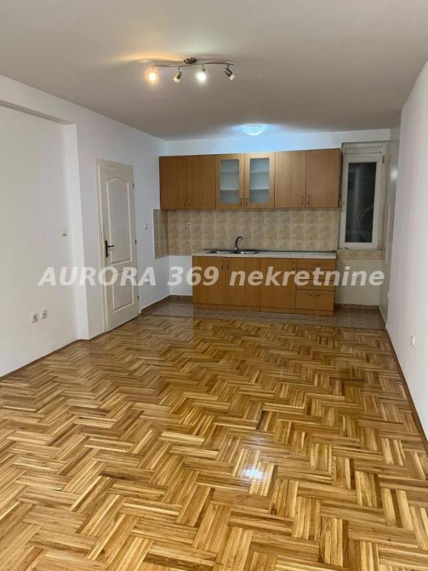 Slika 3 - NOVI SAD, NOVA DETELINARA, ODLIČAN DVOIPOSOBAN 59m2, POLUNAMEŠTEN, 2 SPRAT