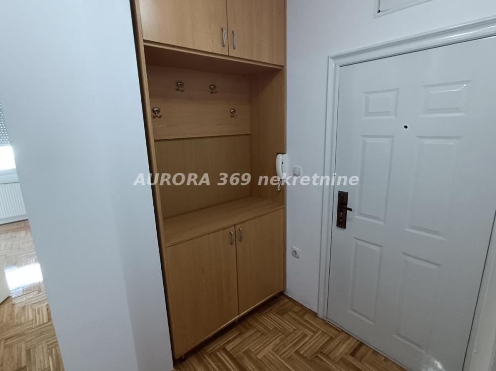Slika 8 - NOVI SAD, NOVA DETELINARA, ODLIČAN DVOIPOSOBAN 59m2, POLUNAMEŠTEN, 2 SPRAT