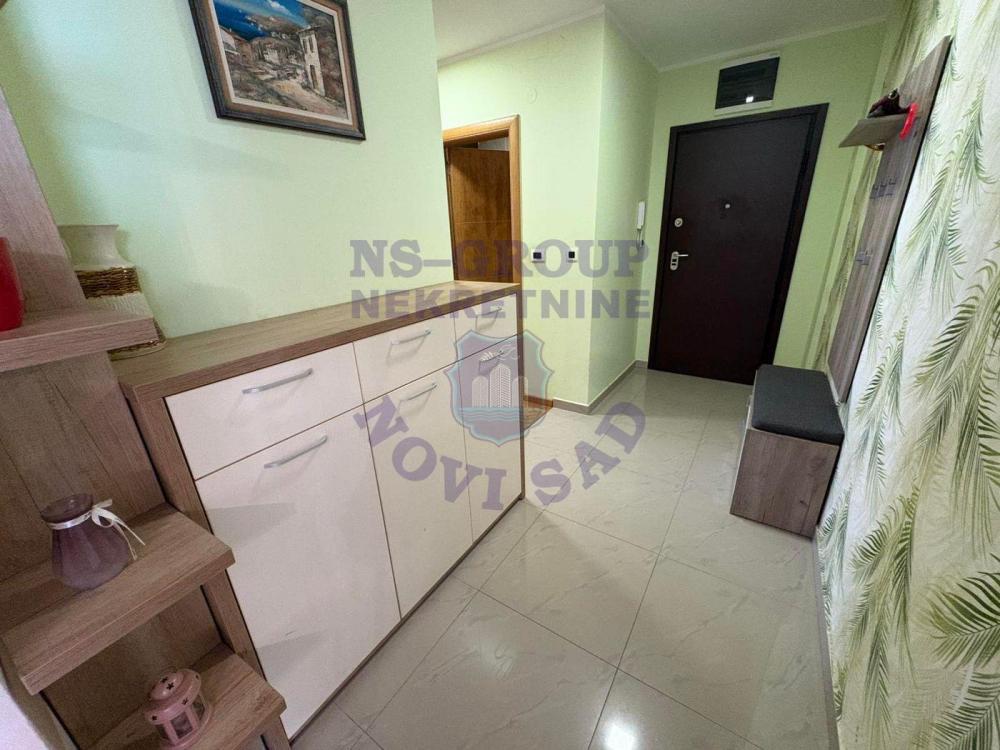 Slika 0 - Četvorosoban, 90m2, Nova Detelinara Novi Sad, sa terasom, ima lift