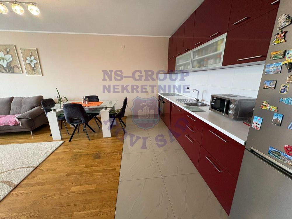 Slika 4 - Četvorosoban, 90m2, Nova Detelinara Novi Sad, sa terasom, ima lift