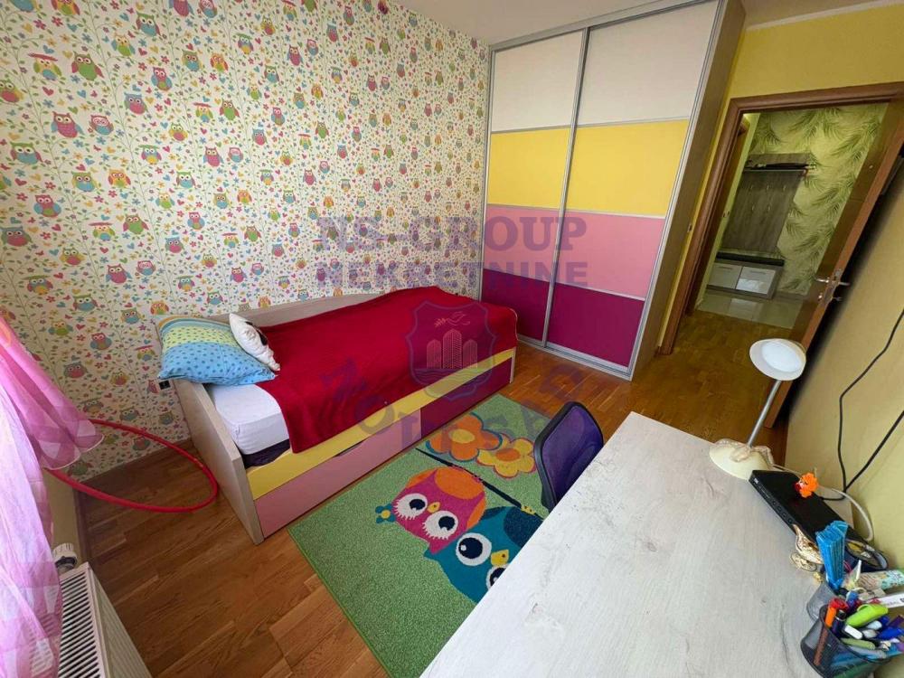 Slika 5 - Četvorosoban, 90m2, Nova Detelinara Novi Sad, sa terasom, ima lift