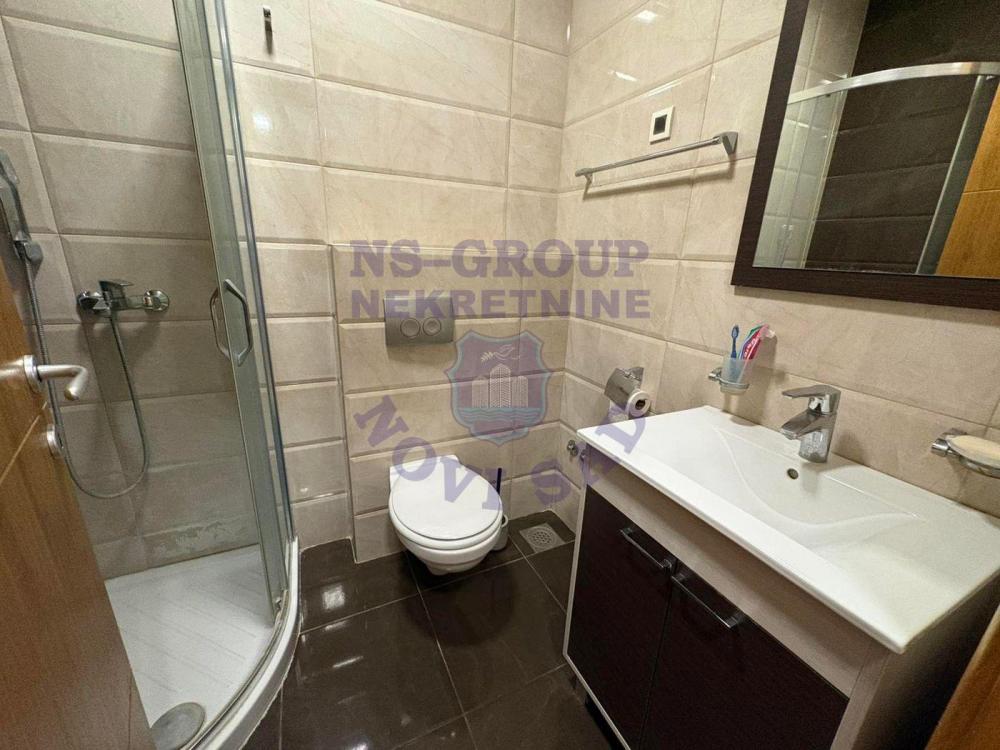 Slika 9 - Četvorosoban, 90m2, Nova Detelinara Novi Sad, sa terasom, ima lift