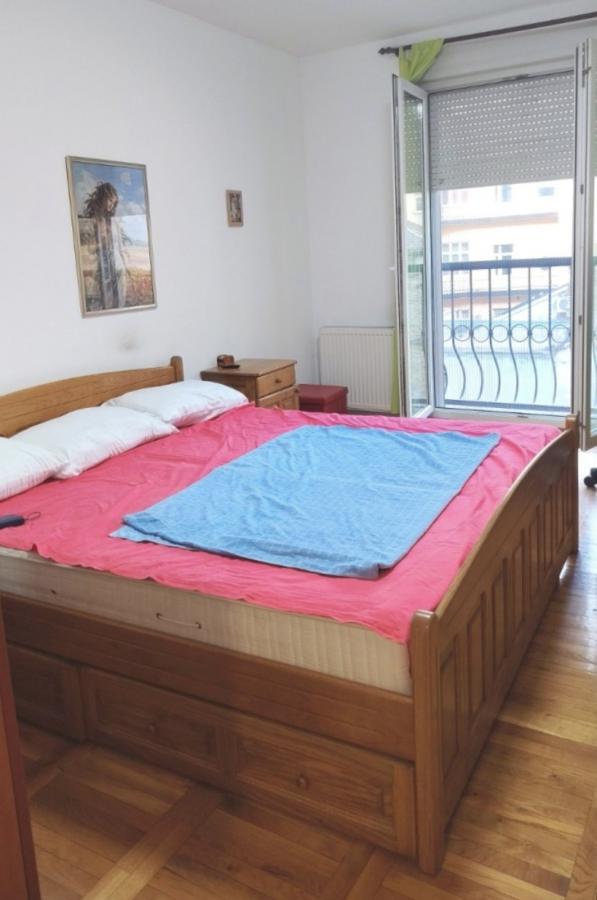 Slika 9 - Dvosoban, 64m2, Stari grad Novi Sad, sa terasom, ima lift