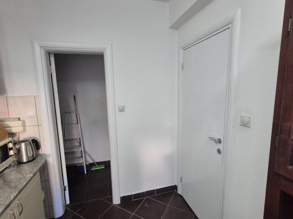 Slika 6 - Dvosoban, 64m2, Stari grad Novi Sad, sa terasom, ima lift