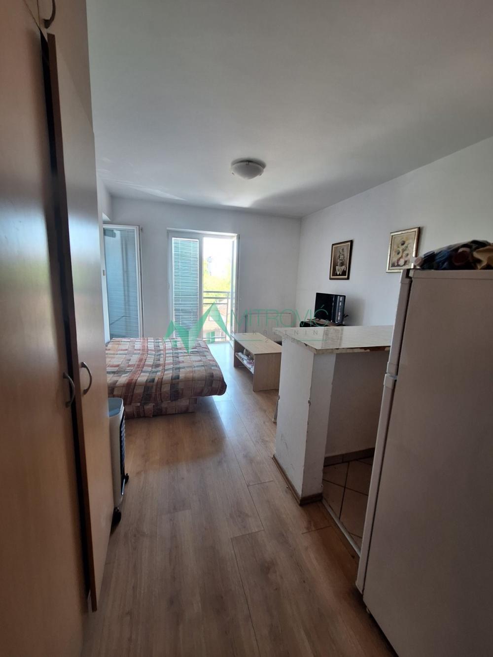 Slika 8 - NOVI SAD, NOVA DETELINARA, AGENCIJSKA ŠIFRA 1004608 