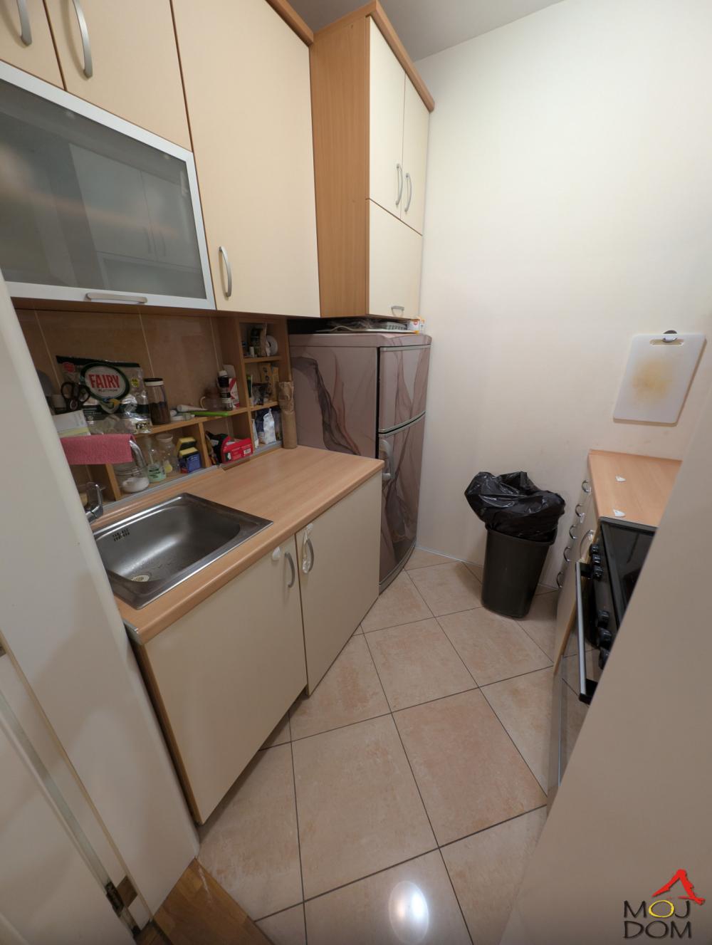 Slika 9 - Stan,NOVI SAD,GRBAVICA,kv: 79, € 267800, ID: 1032663