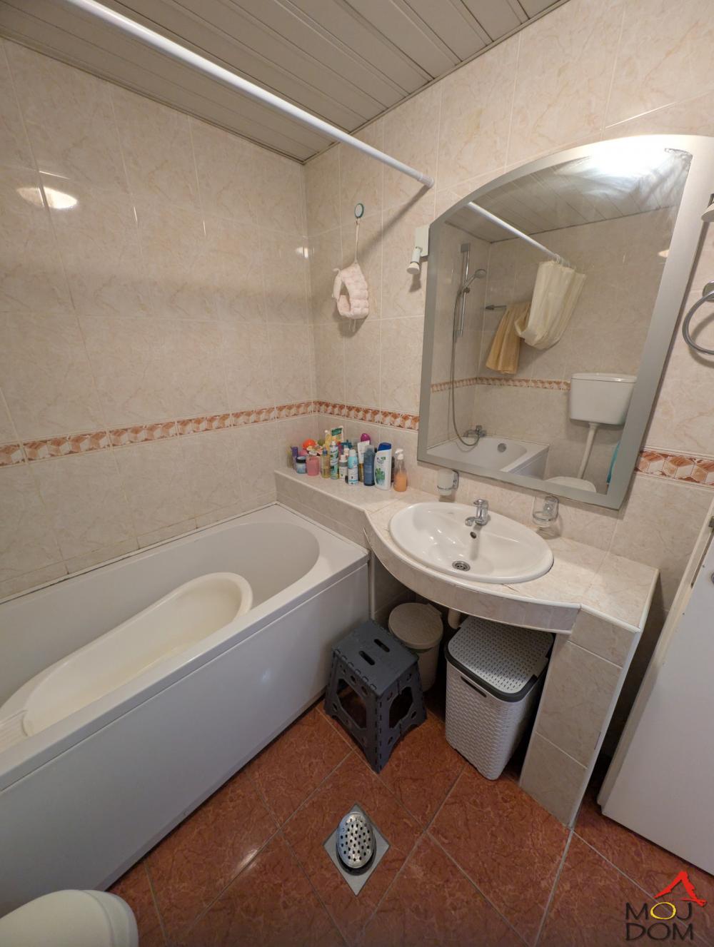 Slika 10 - Stan,NOVI SAD,GRBAVICA,kv: 79, € 267800, ID: 1032663