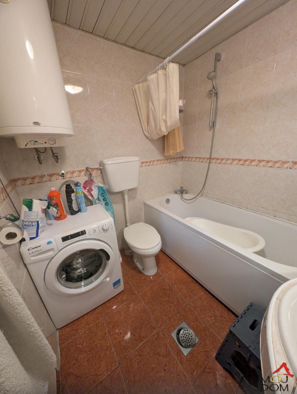 Slika 11 - Stan,NOVI SAD,GRBAVICA,kv: 79, € 267800, ID: 1032663
