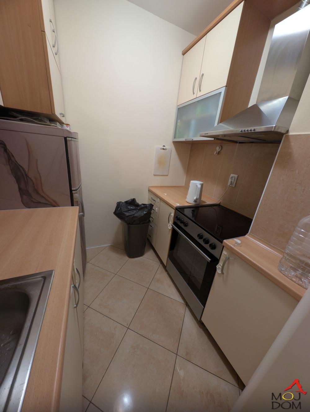 Slika 8 - Stan,NOVI SAD,GRBAVICA,kv: 79, € 267800, ID: 1032663