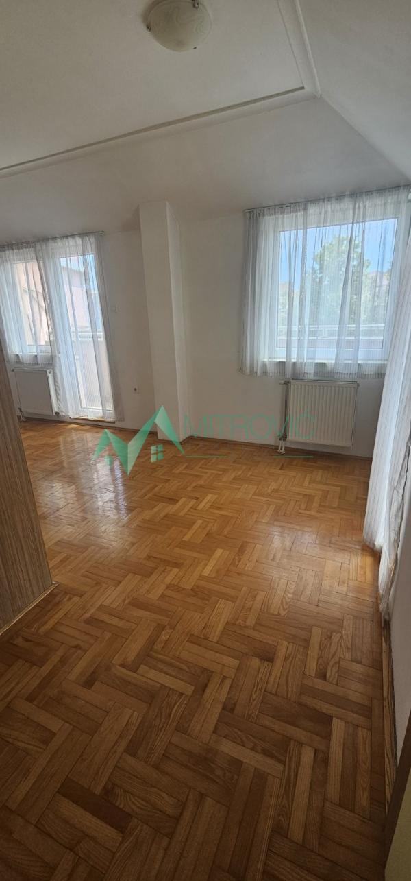 Slika 1 - Prodaje se dupleks na najtraženijoj gradskoj lokaciji- Grbavici  (Šifra: 1004593) 