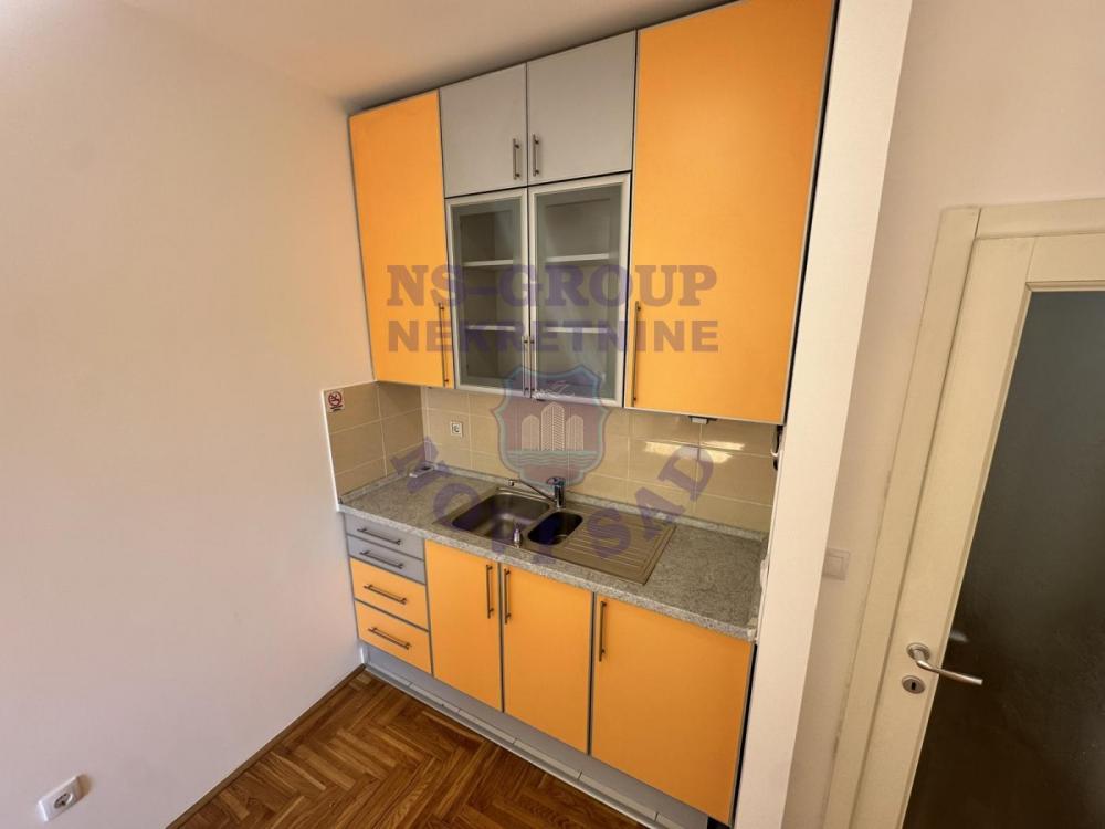 Slika 3 - Prodaja stana, 24m2, Grbavica Novi Sad, ima lift