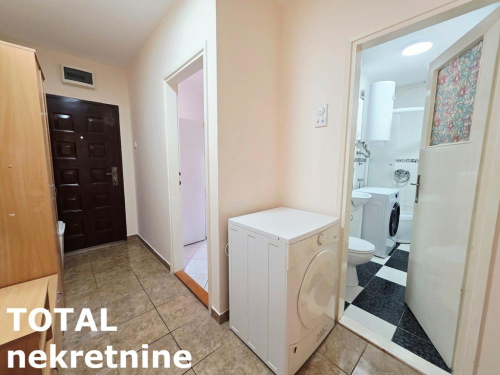Slika 2 - Stan,NOVI SAD,DETELINARA,kv: 51.00, € 125000, ID: 1103031