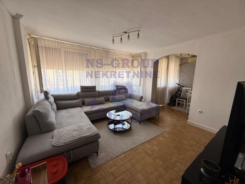 Slika 1 - Jednosoban, 39m2, Liman 2 Novi Sad, ima lift