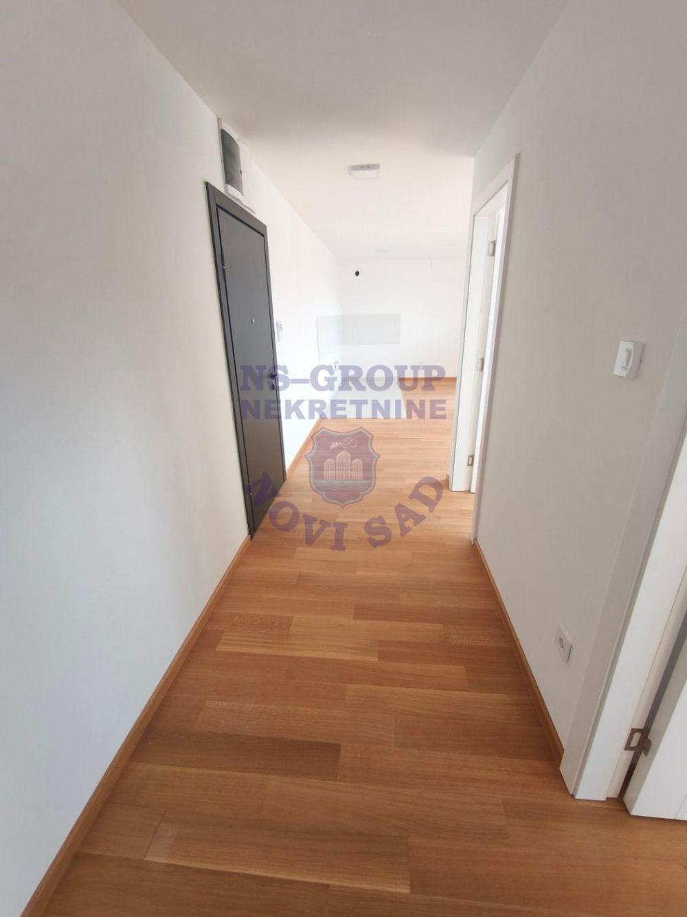 Slika 2 - Trosoban, 58m2, Nova Detelinara Novi Sad, sa terasom, ima lift