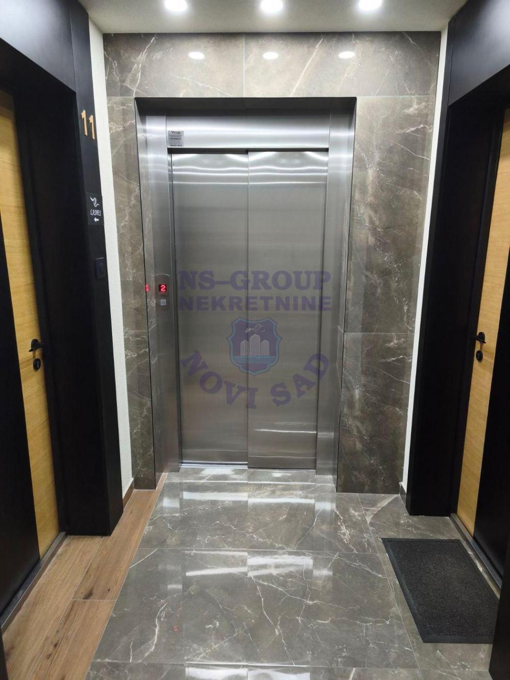 Slika 8 - Trosoban, 58m2, Nova Detelinara Novi Sad, sa terasom, ima lift