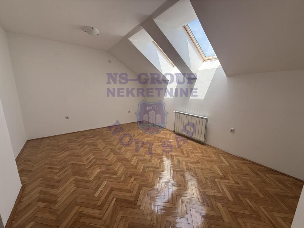 Slika 6 - Trosoban, 86m2, Novo naselje Novi Sad, ima lift