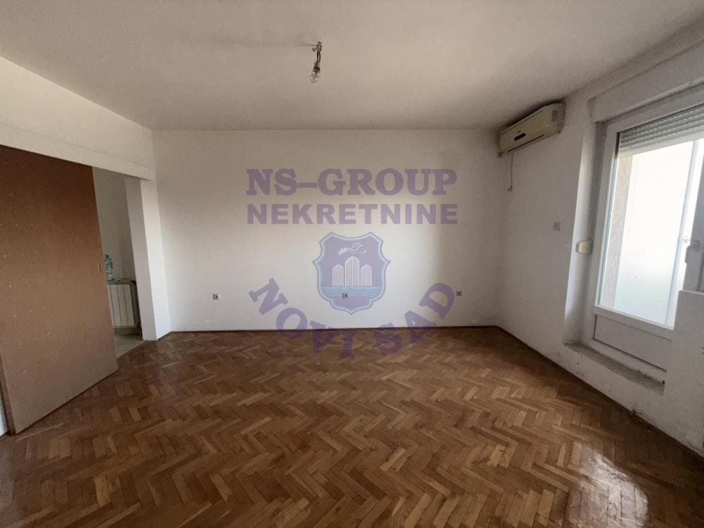 Slika 2 - Trosoban, 86m2, Novo naselje Novi Sad, ima lift