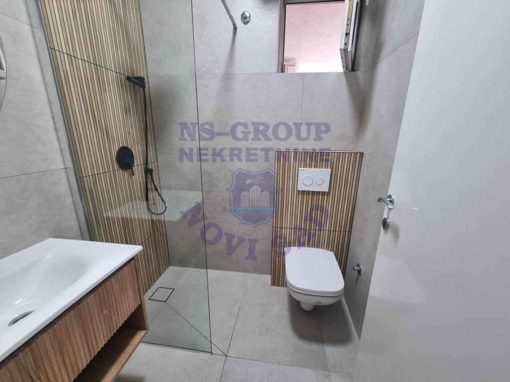 Slika 8 - Jednoiposoban, 29m2, Grbavica Novi Sad, sa terasom, ima lift