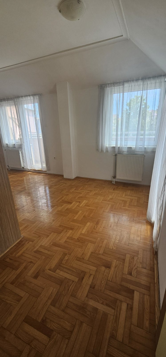 Slika 2 - Stan,NOVI SAD,GRBAVICA,kv: 39.00, € 154500, ID: 1059671